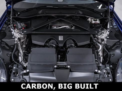 Used 2025 Aston Martin V8 Vantage Coupe image 32