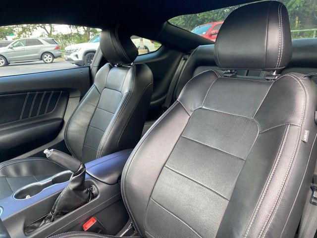 Used 2018 Ford Mustang GT Premium w/ Black Accent Package RWD image 19