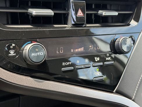 Used 2024 Toyota Camry SE FWD image 20