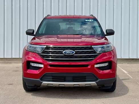 Certified 2023 Ford Explorer XLT w/ Equipment Group 202A AWD/4WD image 9