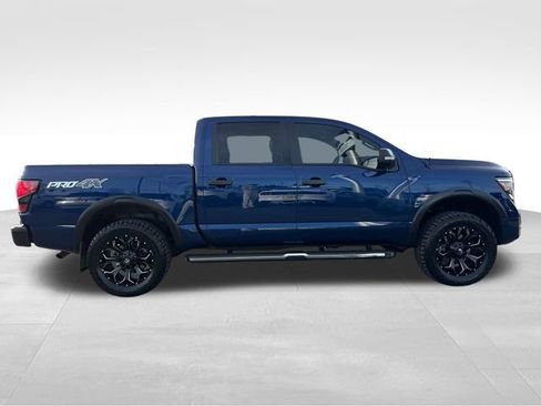 Used 2021 Nissan Titan PRO-4X w/ Pro-4x Convenience Package image 11
