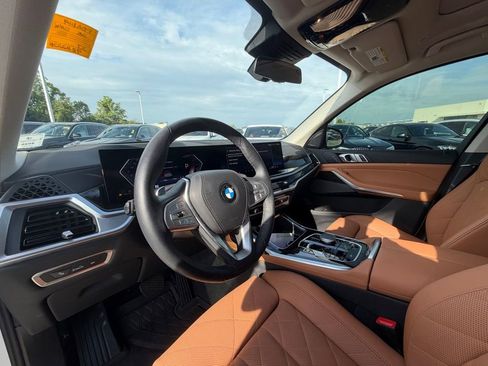 Certified 2025 BMW X7 xDrive40i w/ Premium Package AWD/4WD image 10