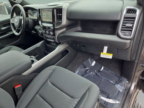 New 2026 RAM 1500 Express AWD/4WD image 29