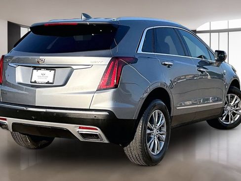 Used 2022 Cadillac XT5 Premium Luxury FWD image 2