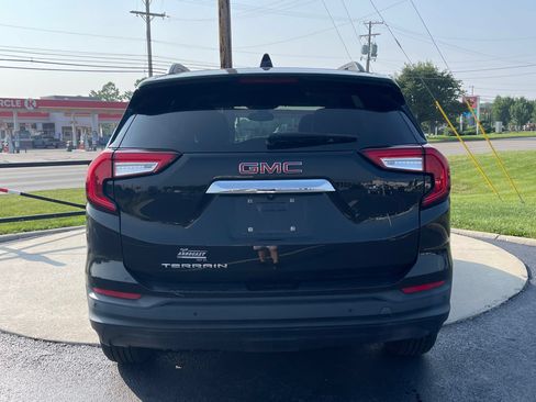 Used 2022 GMC Terrain SLE w/ Driver Convenience Package FWD image 6
