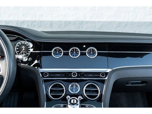 Used 2022 Bentley Continental GT V8 image 32