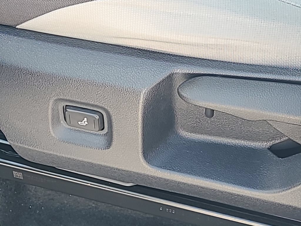 Certified 2025 Toyota Tacoma TRD Sport RWD image 16
