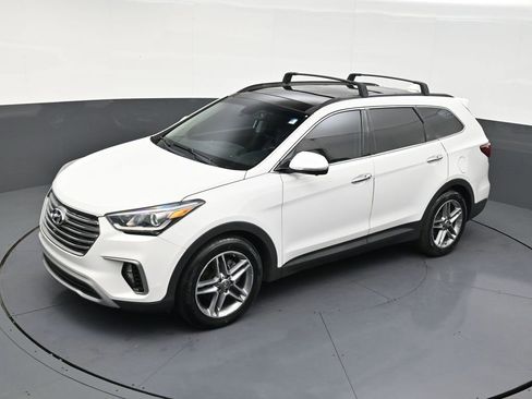 Used 2018 Hyundai Santa Fe FWD image 12