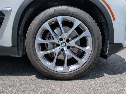 Used 2024 BMW X5 xDrive40i w/ Premium Package AWD/4WD image 14