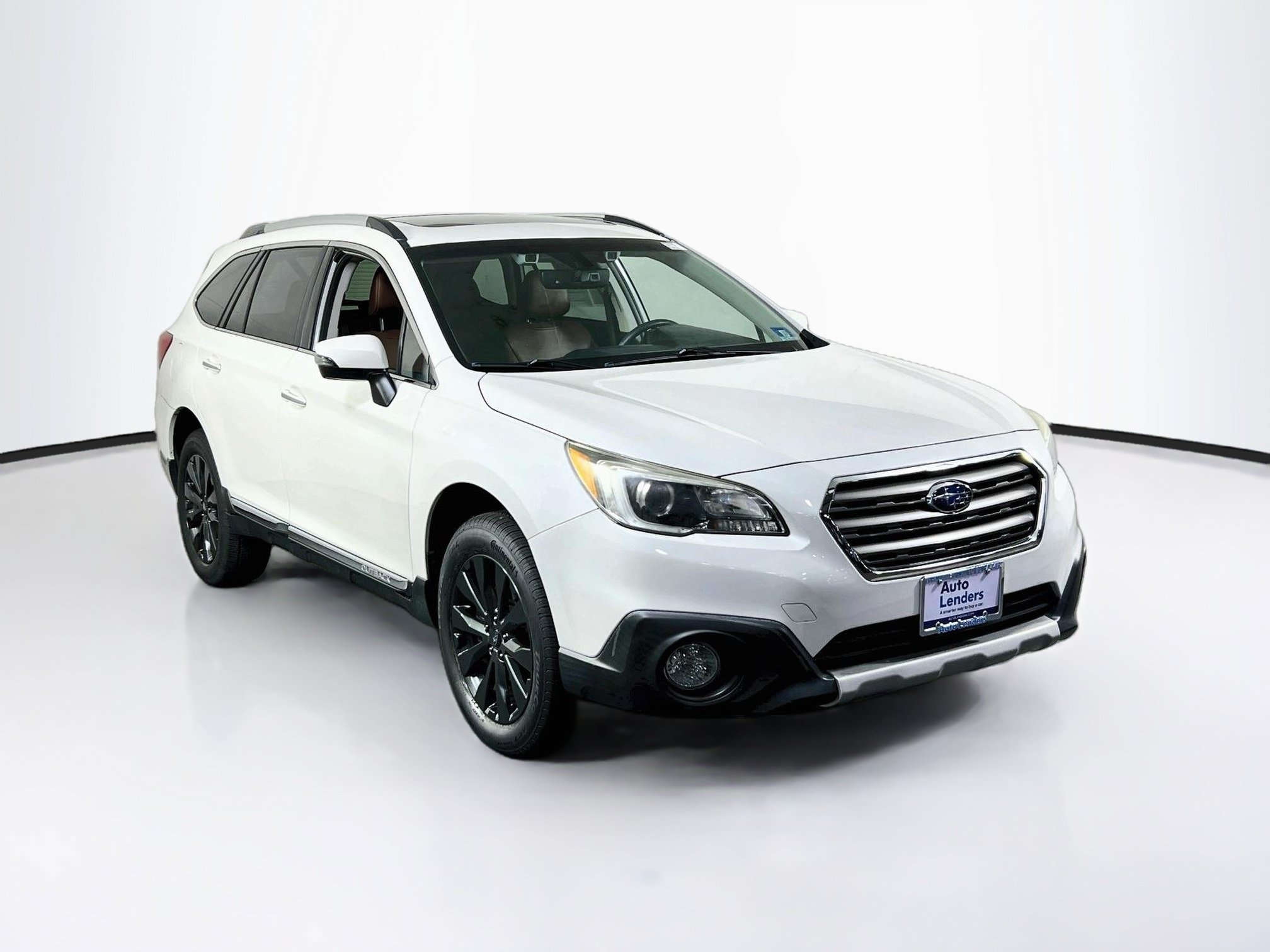 Used 2017 Subaru Outback 3.6R Touring AWD/4WD image 3