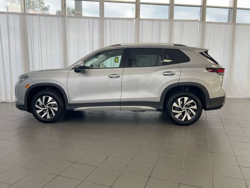 New 2026 Volkswagen Tiguan S image 2