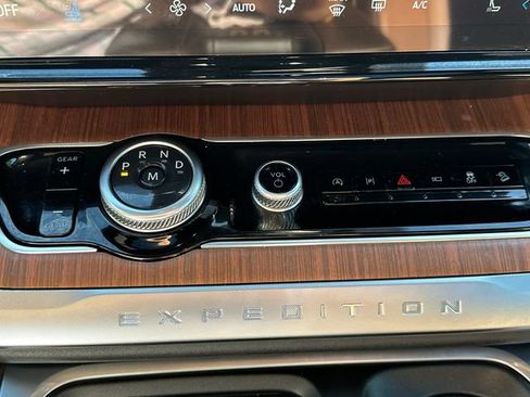 Certified 2025 Ford Expedition Max King Ranch AWD/4WD image 37
