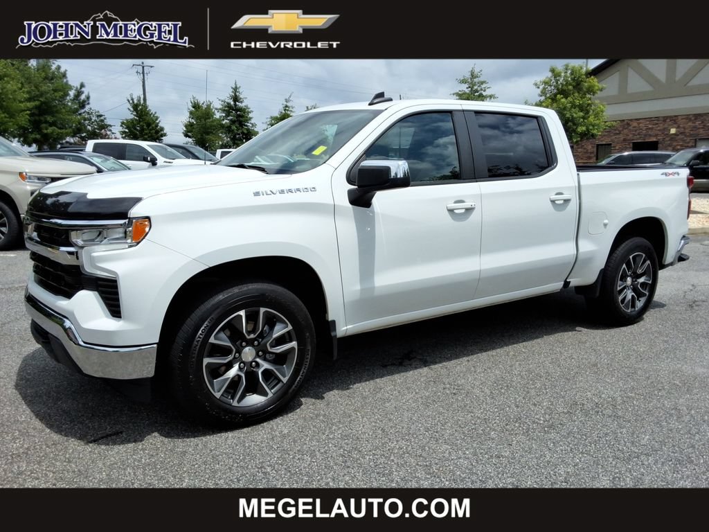 Used 2022 Chevrolet Silverado 1500 LT w/ Protection Package AWD/4WD image 1