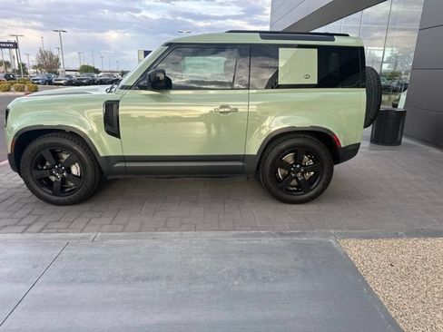 Certified 2023 Land Rover Defender 110 75th Limited Edition AWD/4WD image 8