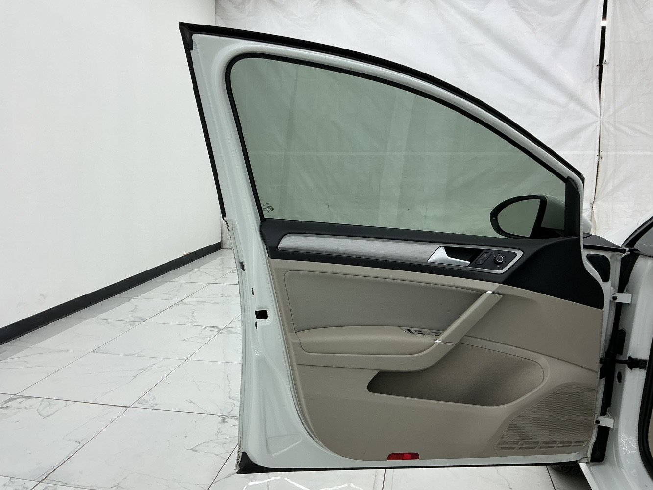 Used 2016 Volkswagen Golf S FWD image 18