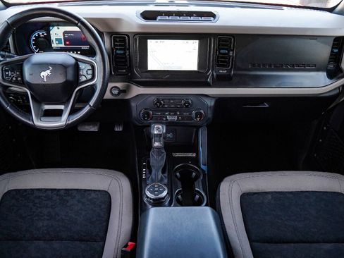 Used 2022 Ford Bronco Wildtrak image 23