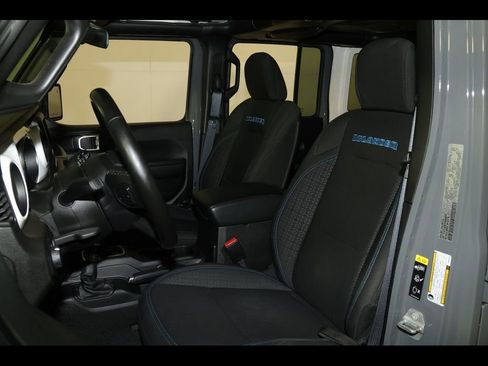 Used 2021 Jeep Wrangler Unlimited Islander image 20