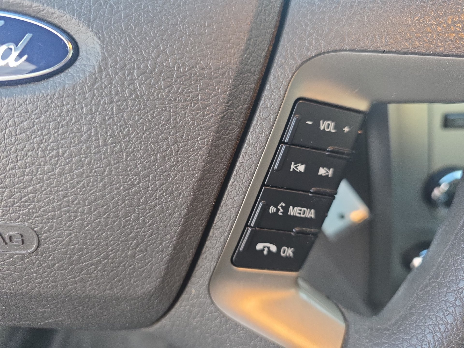 Used 2012 Ford Fusion SE FWD image 18