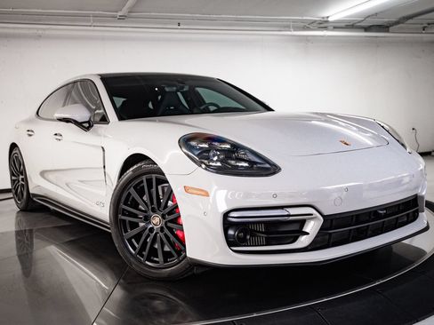Used 2022 Porsche Panamera GTS AWD/4WD image 9