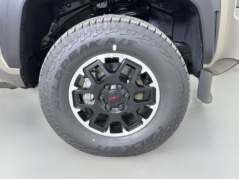 New 2026 Toyota Tacoma TRD Off-Road AWD/4WD image 25
