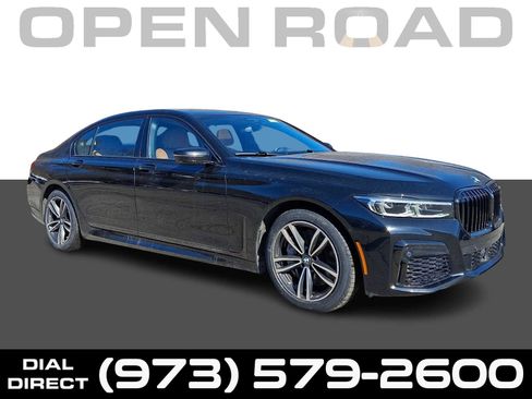 Used 2022 BMW 750i xDrive w/ Luxury Rear Seating Package AWD/4WD image 1