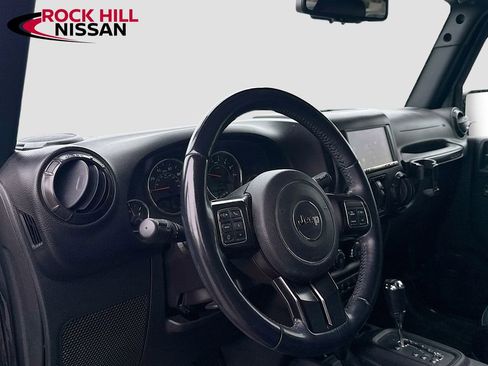 Used 2017 Jeep Wrangler Unlimited Sahara image 19