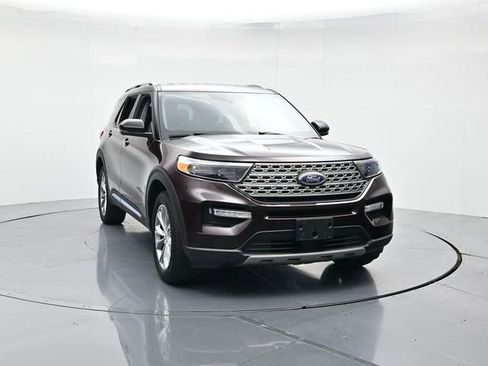 Certified 2023 Ford Explorer Limited w/ Equipment Group 301A image 4