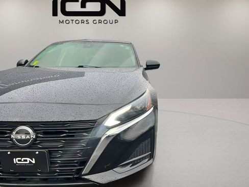 Used 2024 Nissan Altima 2.5 SV image 9