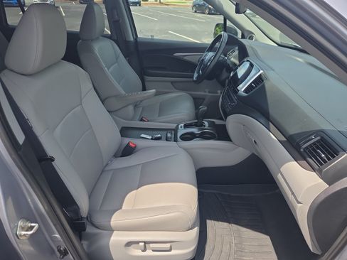 Used 2017 Honda Pilot EX-L image 31