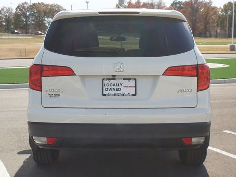 Used 2017 Honda Pilot EX-L image 3