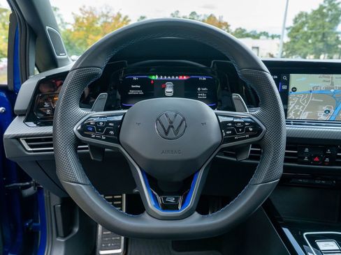 Used 2024 Volkswagen Golf R 2.0T image 20