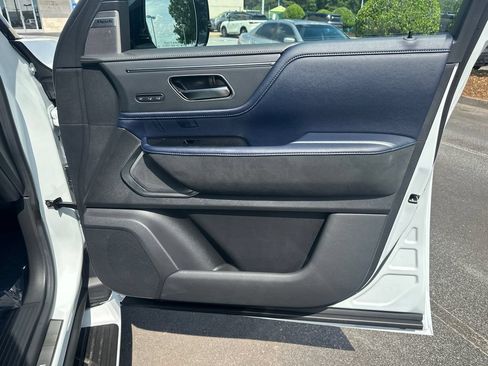 Certified 2026 INFINITI QX80 4WD w/ Sport Exterior Package image 12
