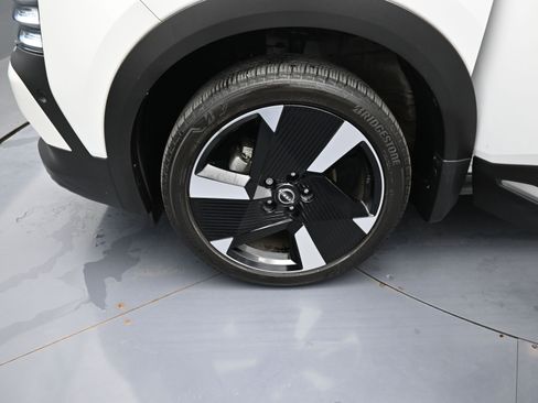 Used 2025 Nissan Kicks SR image 20