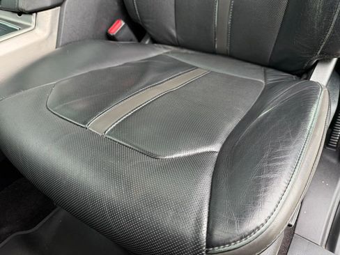 Used 2015 Ford F150 Platinum w/ Equipment Group 701A Luxury image 24