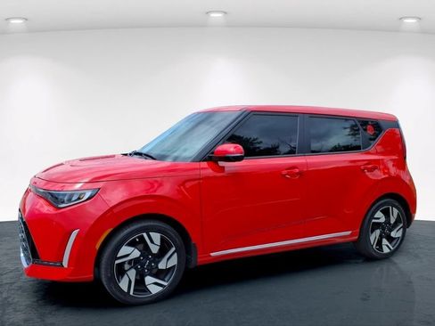 Used 2024 Kia Soul GT-Line w/ Option Group 020 FWD image 4