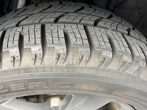 Used 2020 Land Rover Range Rover Velar R-Dynamic S image 25