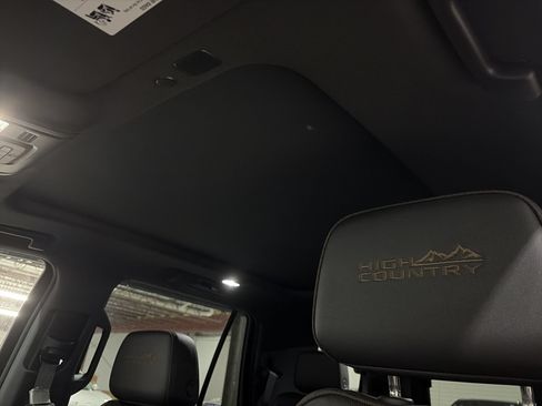Used 2023 Chevrolet Tahoe High Country AWD/4WD image 20