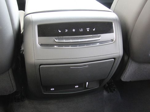 Used 2024 Cadillac Escalade Premium Luxury w/ Performance Package image 23