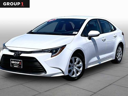 Used 2024 Toyota Corolla LE FWD image 1