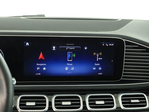 Used 2024 Mercedes-Benz GLS 580 GLS 580 w/ Warmth & Comfort Package image 18