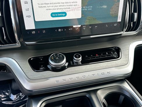 New 2026 Ford Expedition Platinum w/ Driver's Package AWD/4WD image 12