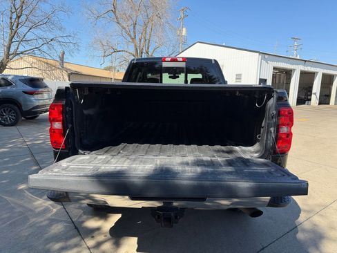 Used 2017 Chevrolet Silverado 2500 LTZ w/ LTZ Plus Package image 33