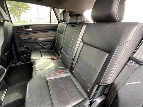 Used 2023 Volkswagen Atlas Cross Sport SEL R-Line image 26
