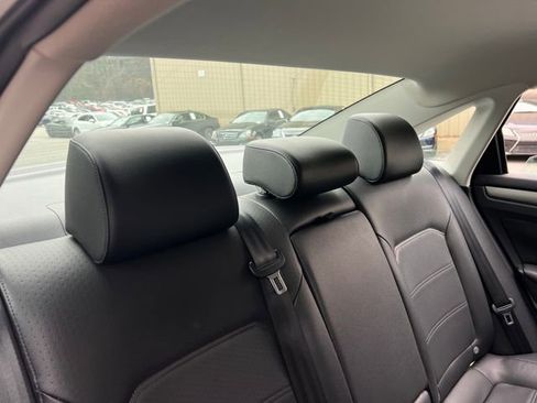Used 2015 Volkswagen Passat 1.8T SE image 28