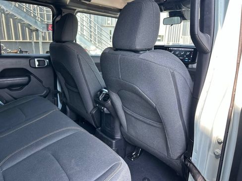 Used 2024 Jeep Wrangler Unlimited w/ Convenience Group AWD/4WD image 35