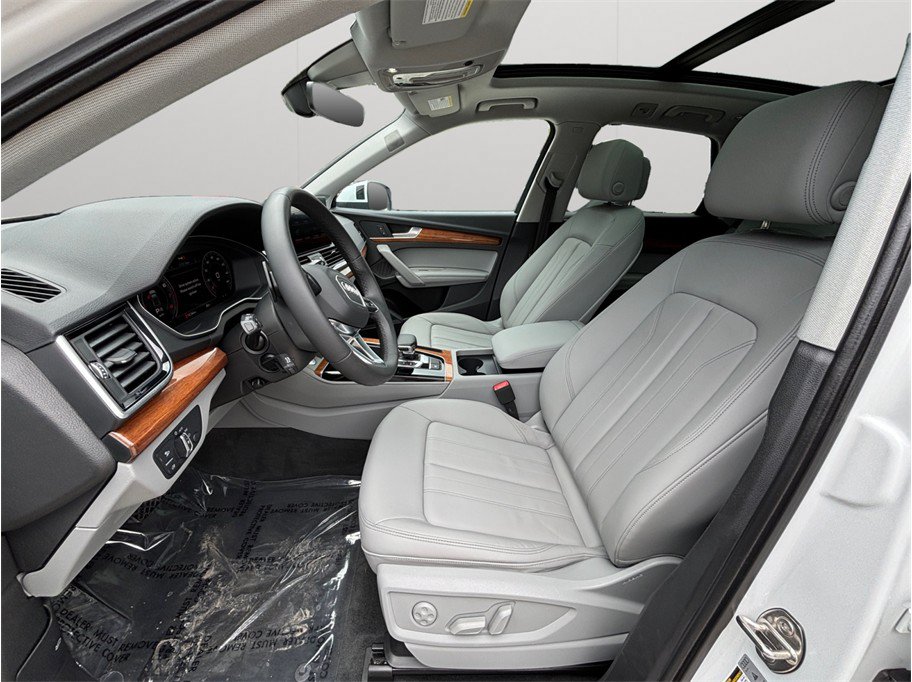 Used 2023 Audi Q5 2.0T Premium Plus AWD/4WD image 2