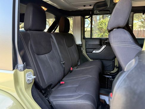 Used 2013 Jeep Wrangler Unlimited Sahara w/ Connectivity Group image 43