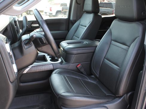 Used 2019 GMC Sierra 1500 Denali w/ Driver Alert Package II AWD/4WD image 16