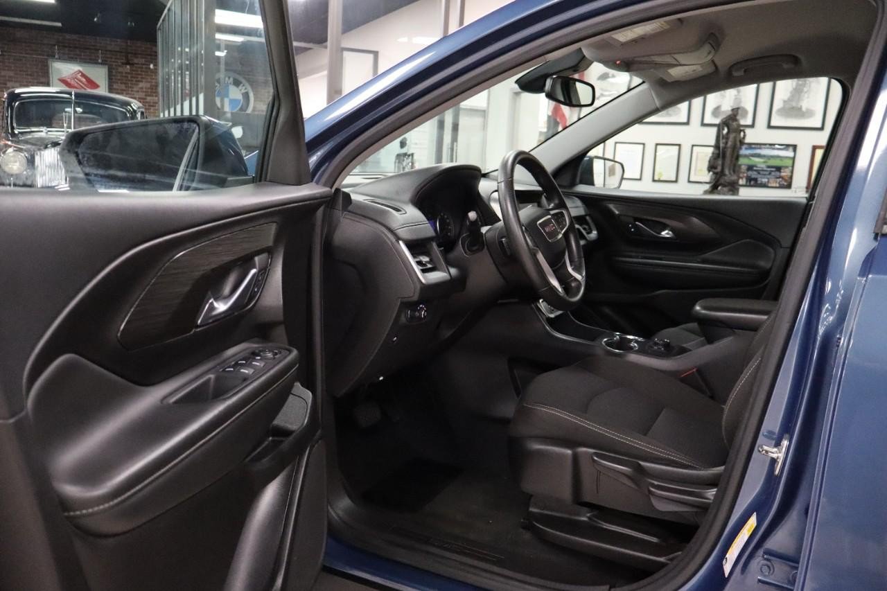 Used 2024 GMC Terrain SLE AWD/4WD image 9