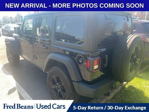 Used 2022 Jeep Wrangler Unlimited Sport image 4